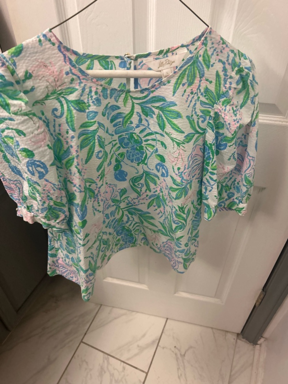NWOT LILLY PULITZER floral blouse.
